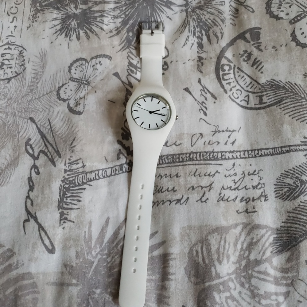 Cute Watch - Picture 2 of 3